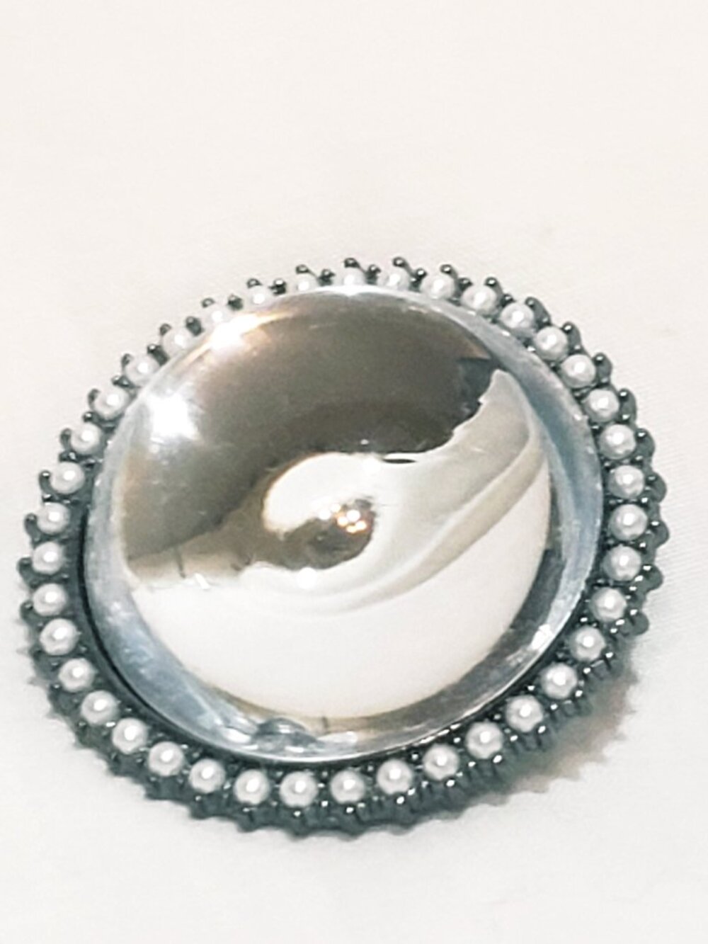 Halo Faux Pearls Reflective Dome Circle 1.5" Lapel Pin Silver tone White
